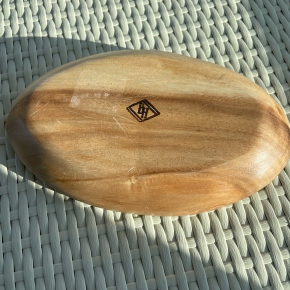 Wooden Divided Heart Shaped Serving Bowl Or Trinket Tray - Picture 3 of 3